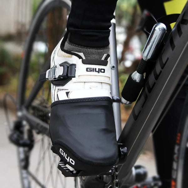 Waterproof shoe covers for cycling shoes