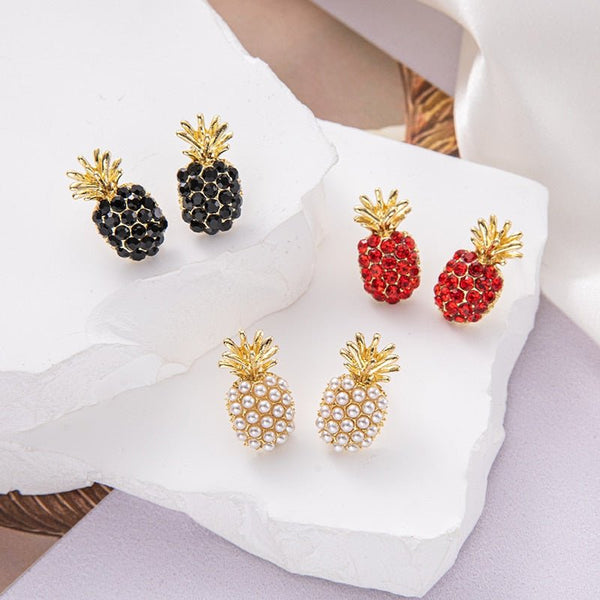 Elegant earrings in pineapple look